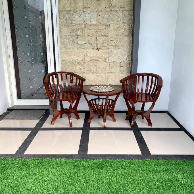 Kayz Villa Batu Dengan Kolam Renang Pribadi Ngoại thất bức ảnh