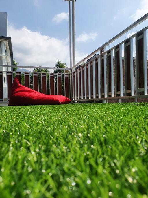 Kayz Villa Batu Dengan Kolam Renang Pribadi Ngoại thất bức ảnh