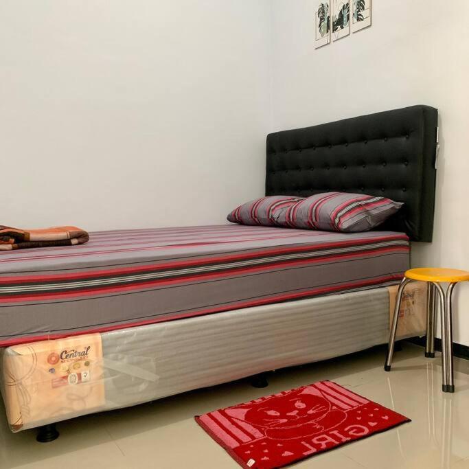 Kayz Villa Batu Dengan Kolam Renang Pribadi Ngoại thất bức ảnh
