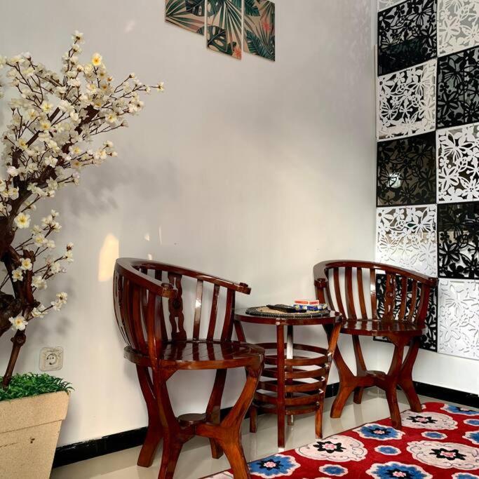 Kayz Villa Batu Dengan Kolam Renang Pribadi Ngoại thất bức ảnh